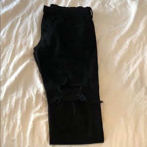 Men skinny jean. Knee ripped holes